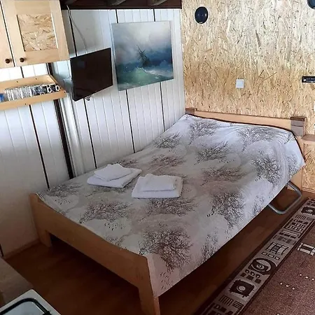 Floating Apartmens Perucacki Raj Apartment Radenovici