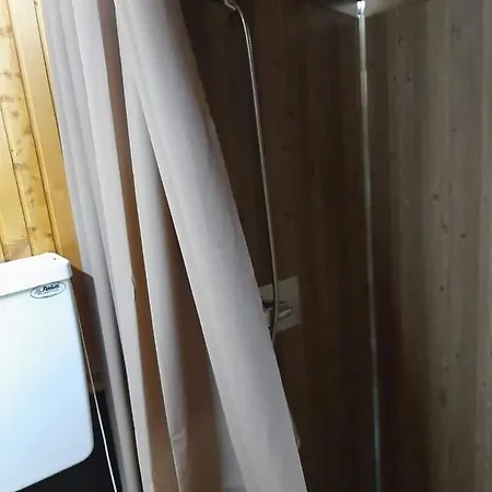 Floating Apartmens Perucacki Raj דירה