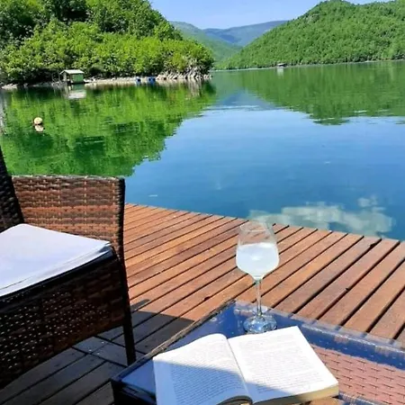 Floating Apartmens Perucacki Raj Апартаменты Radenovici